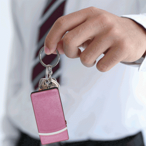 Fang Keychain Stun Gun – 60M Volts, 100-Lumen Flashlight